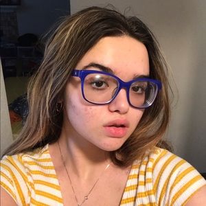 Meet your Posher, Makayla